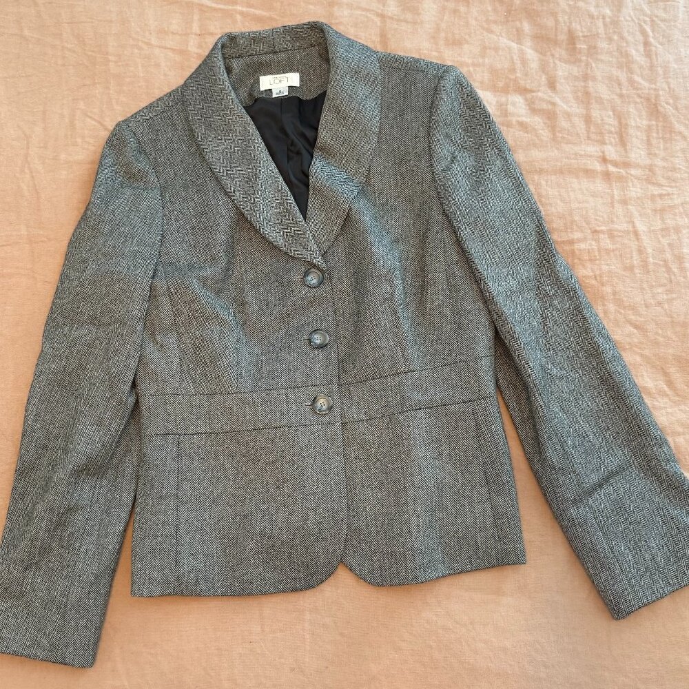 Ann Taylor LOFT suit jacket - gray herringbone, shawl collar, size 8